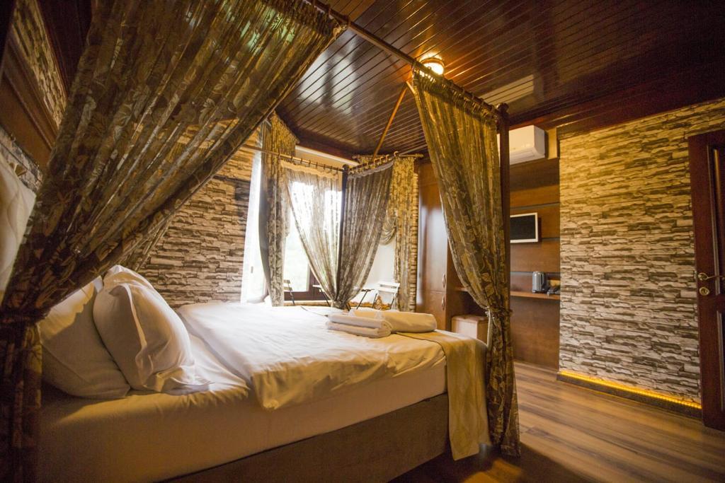 Mavisu Deluxe Hotel — 3