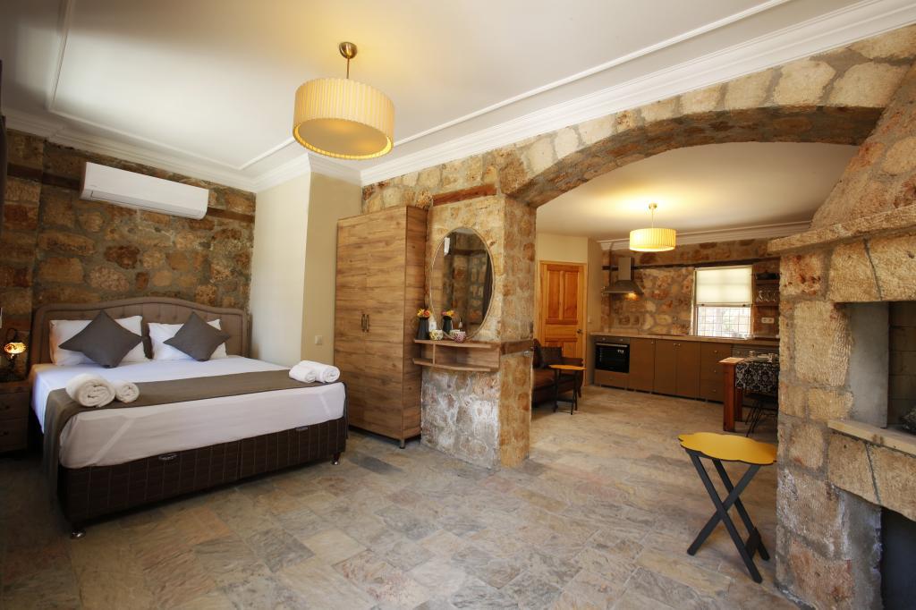 Castle Inn Hotel — 3