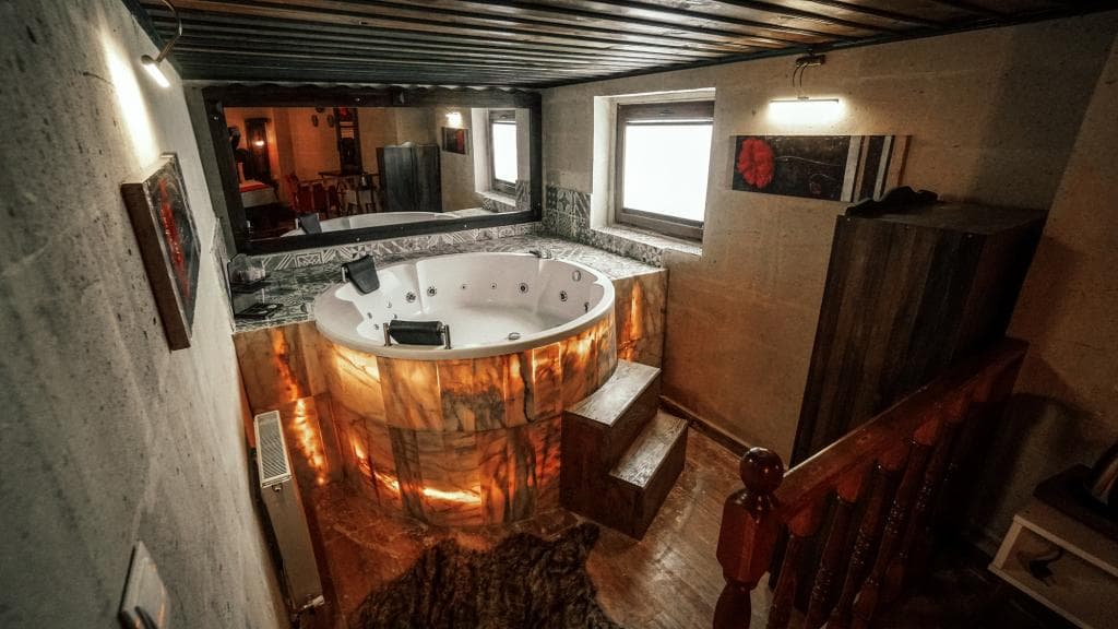 Heritage Cave inn Hotel — 2