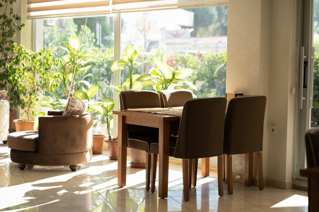 Güllük Life Otel — 2
