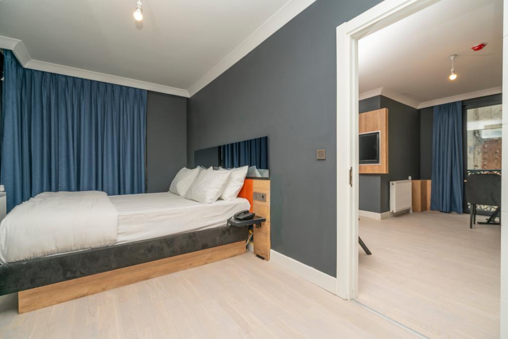 216 Bosphorus — 7