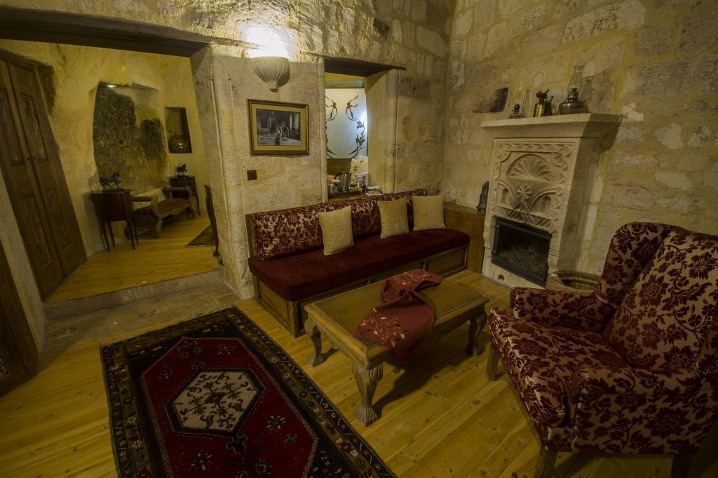 Fresco Cave Suites — 7