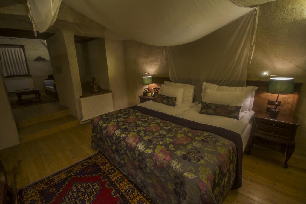 Fresco Cave Suites — 9