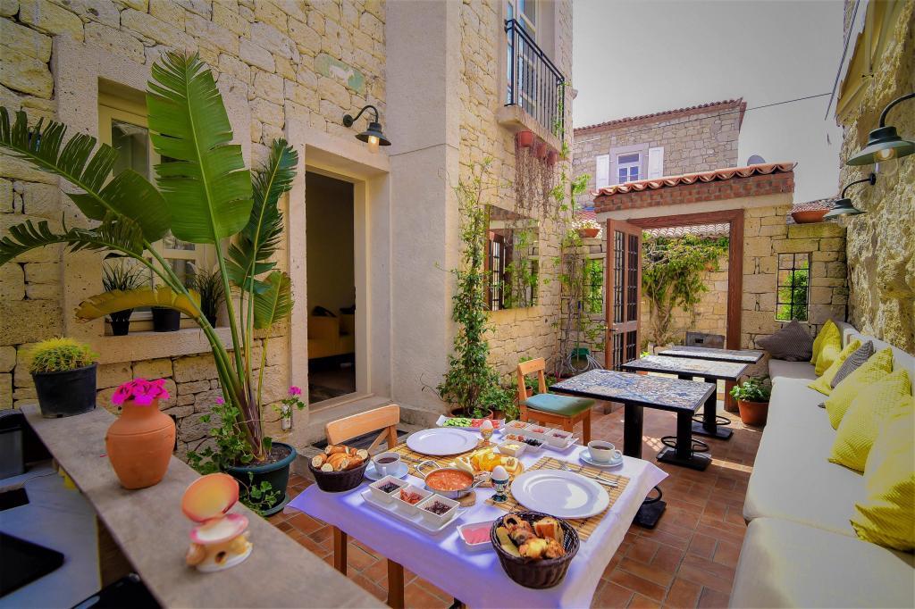 Micel Alaçatı Butik Otel — 4