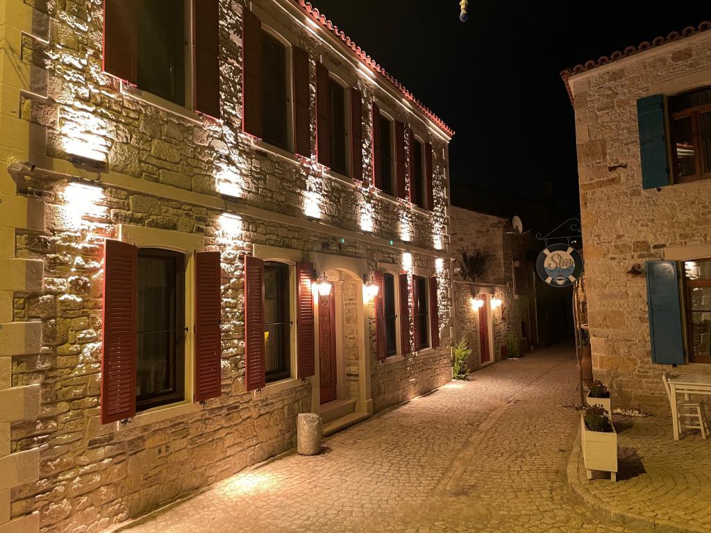Yeni Foça Dionysos 1789 (+12 Adults Only) — 2