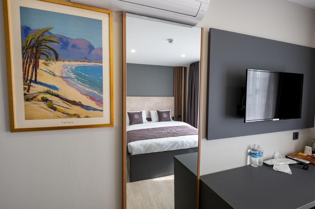 Fly Point Hotel — 6