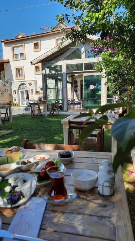 Rüzgar Gülü Butik Otel Alaçatı — 3