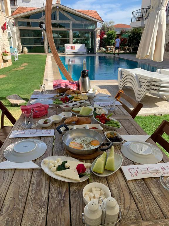 Rüzgar Gülü Butik Otel Alaçatı — 2