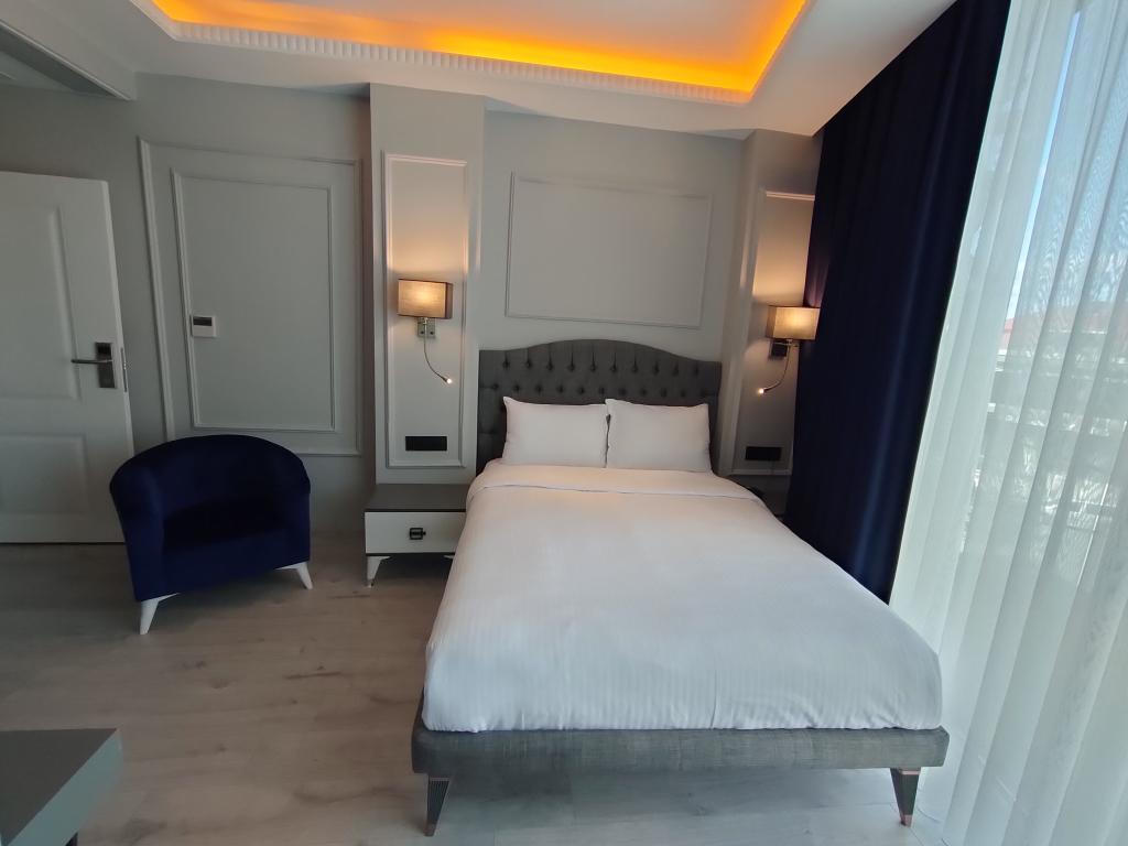 Loft Airport Hotel