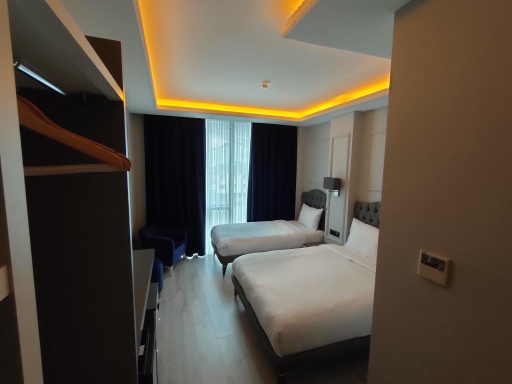 Loft Airport Hotel — 10