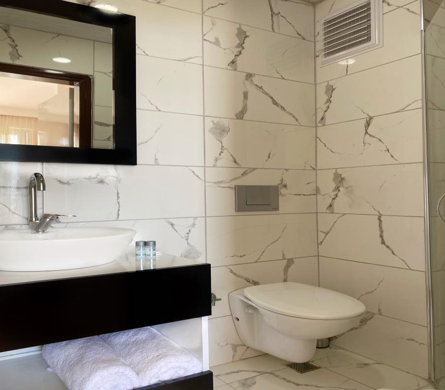 Royal City Hotel — 6