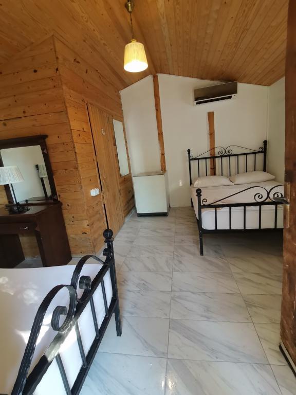Pitos Bungalows — 3