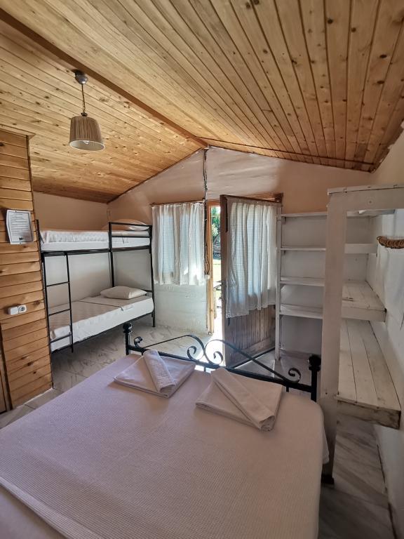 Pitos Bungalows — 6
