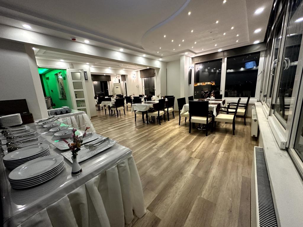 Headman Hotel — 3
