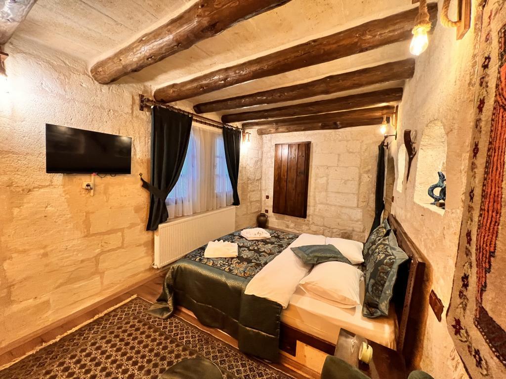 Shadow Cave House — 5