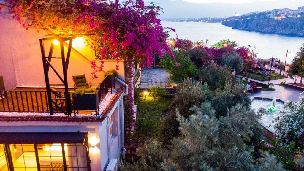 Route Hotel Kaleiçi ( Adult Only 12+ ) — 7