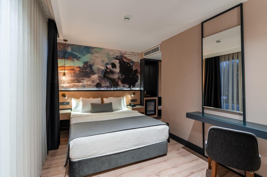Ni Hotel Lara — 8