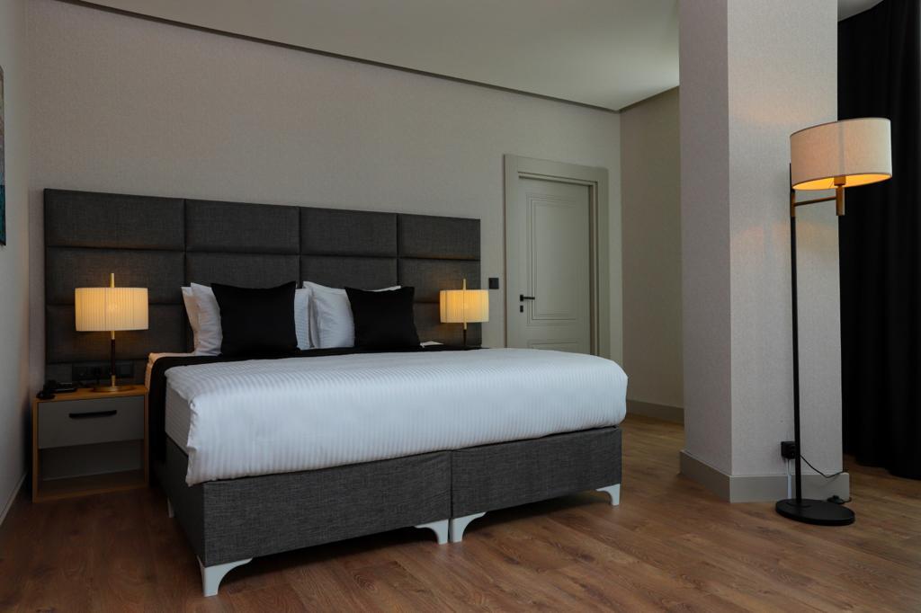 Brand Business Hotel — 5