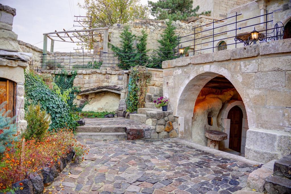 Gibos Cave Hotel — 9