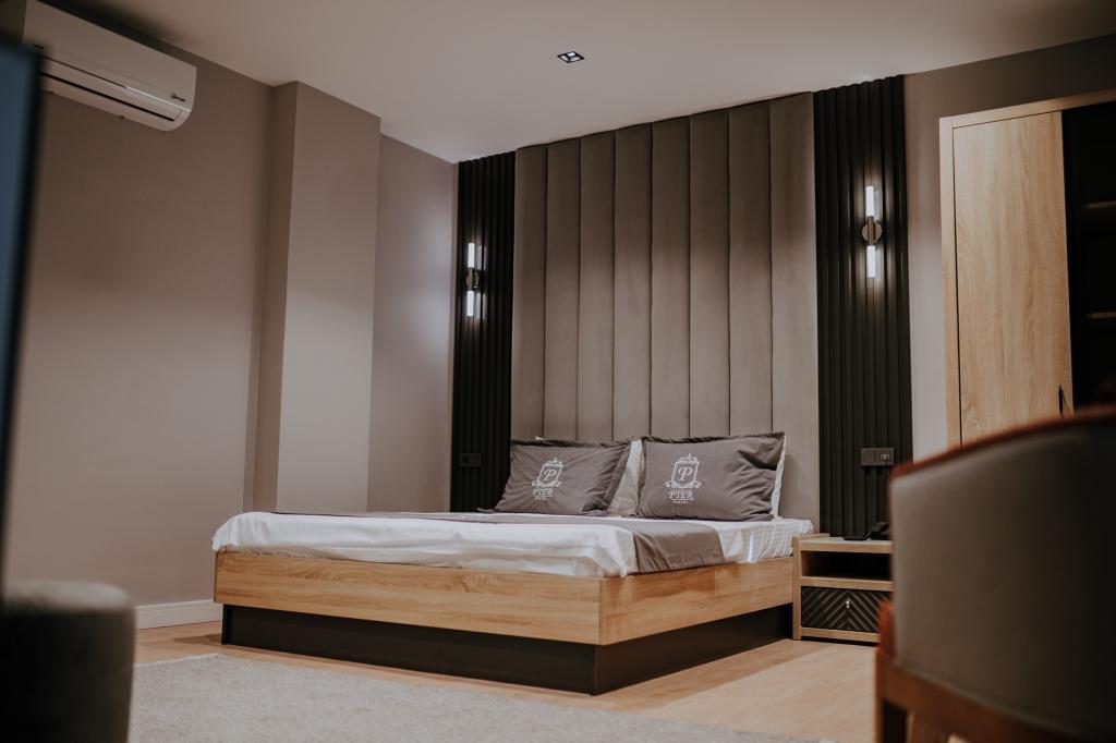 Pier Hotel — 10