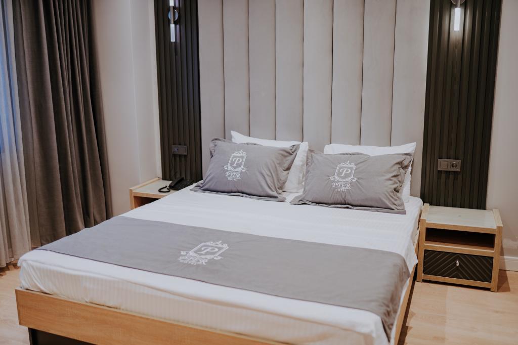 Pier Hotel — 4