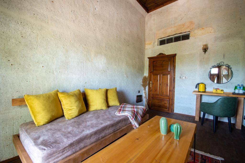 Lemon Cave Suites — 7