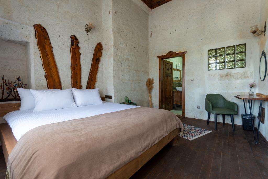 Lemon Cave Suites — 8