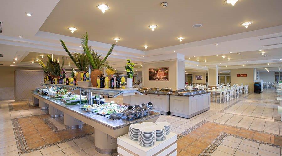 Presa Di Finica Hotel & Suites — 9