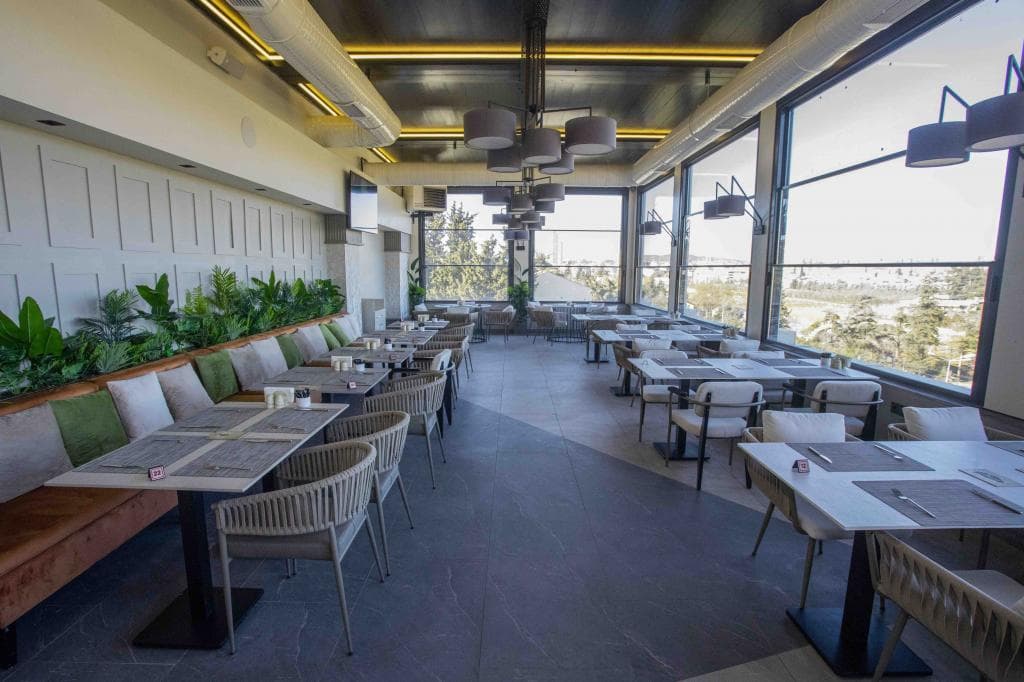 The Arena Hotel — 4