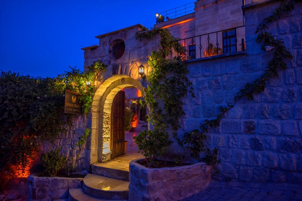 Sinasos Palace Cave Hotel Aşk Ve Mavi Konağı