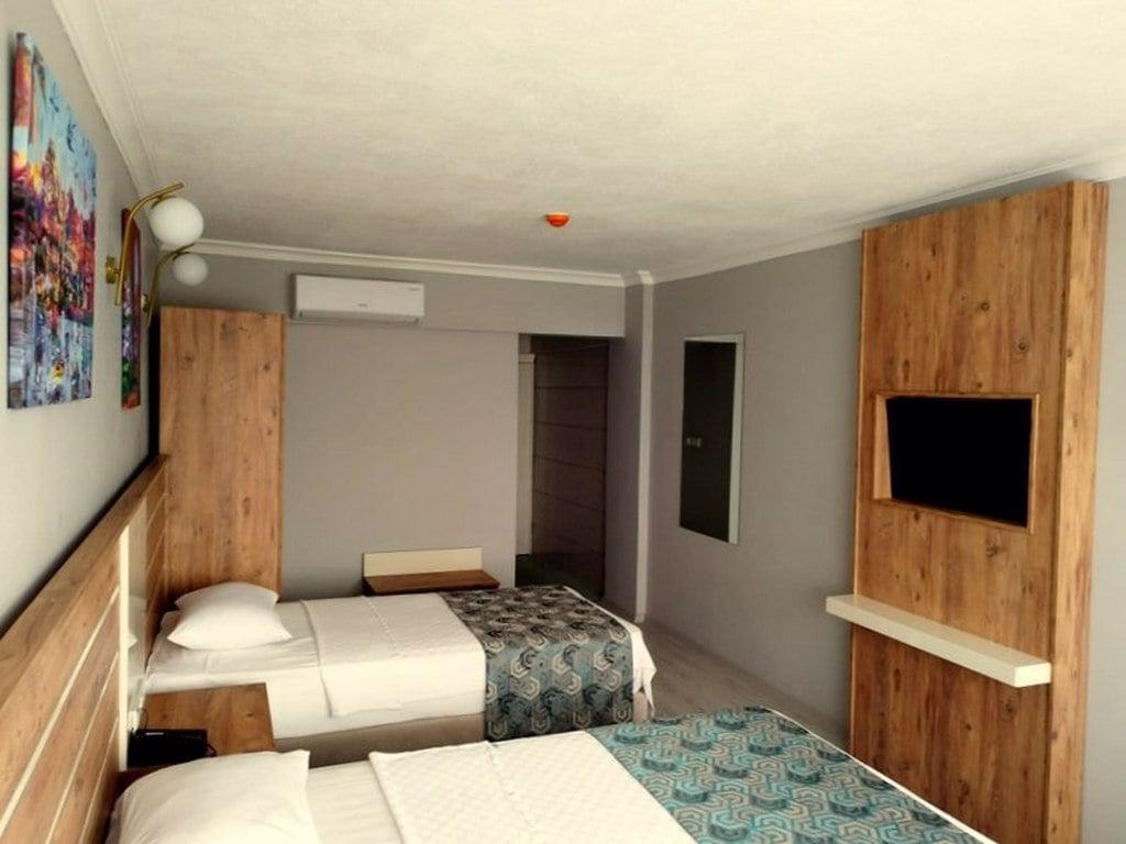 Hotel Anibal — 3