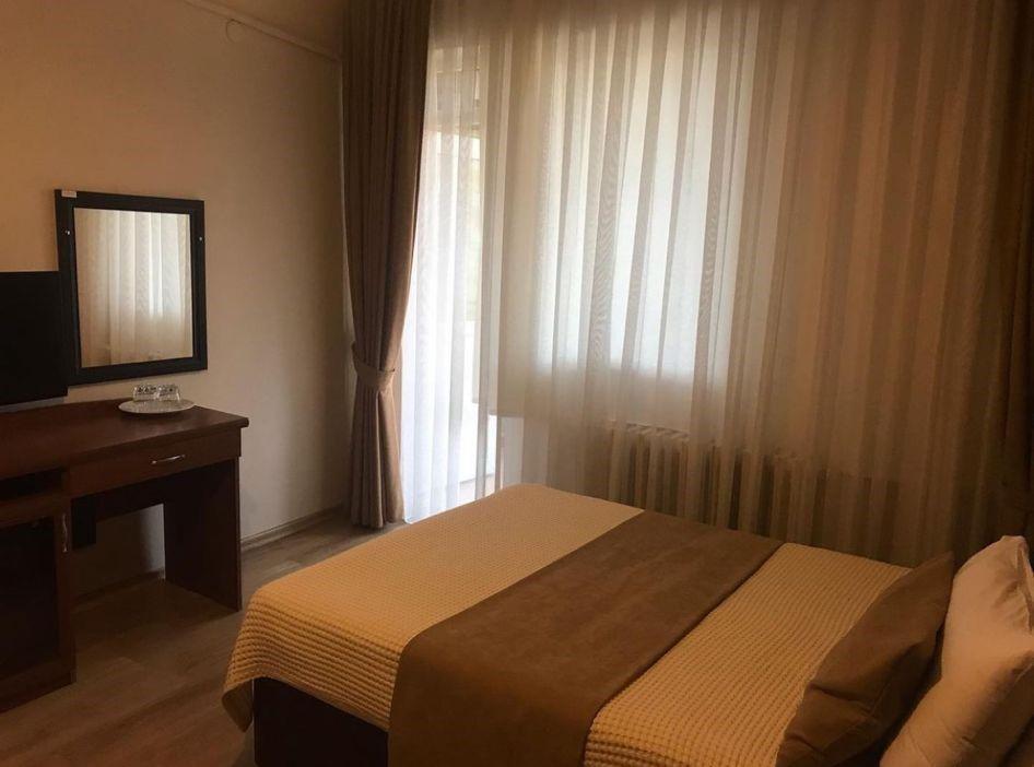 Otel Yalta — 2