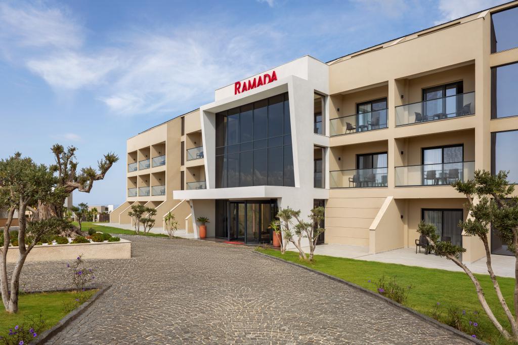 Ramada By Wyndham Çeşme — 2