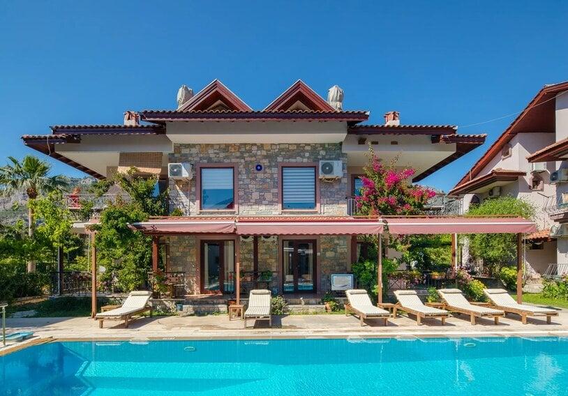 Vira Suites Hotel