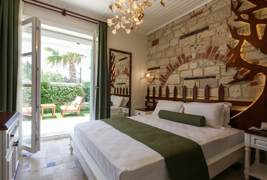 Monreve Alaçatı +12 Adult Only — 2