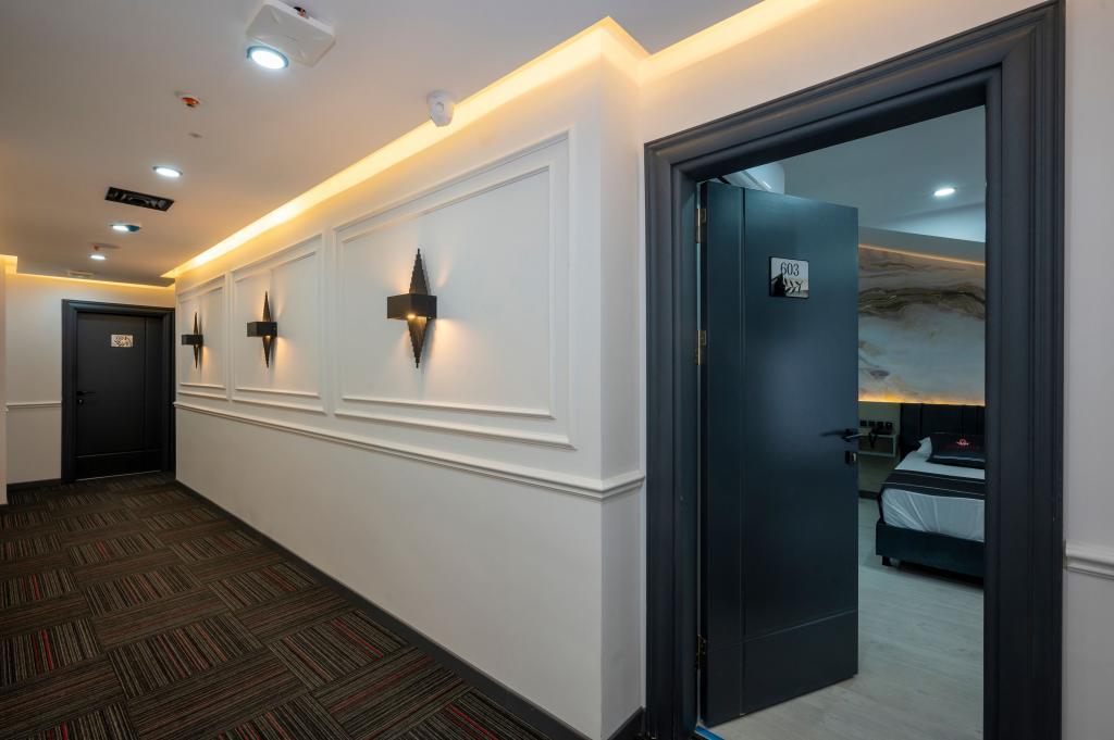 Intercity Airport Hotel — 4