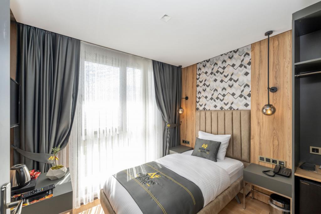 Heaven Inn Airport Hotel — 4