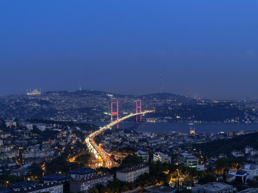 Mövenpick Hotel Istanbul Bosphorus — 4
