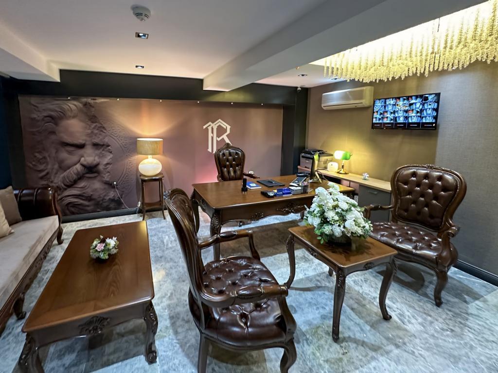 The Royals Hotel İzmir — 3