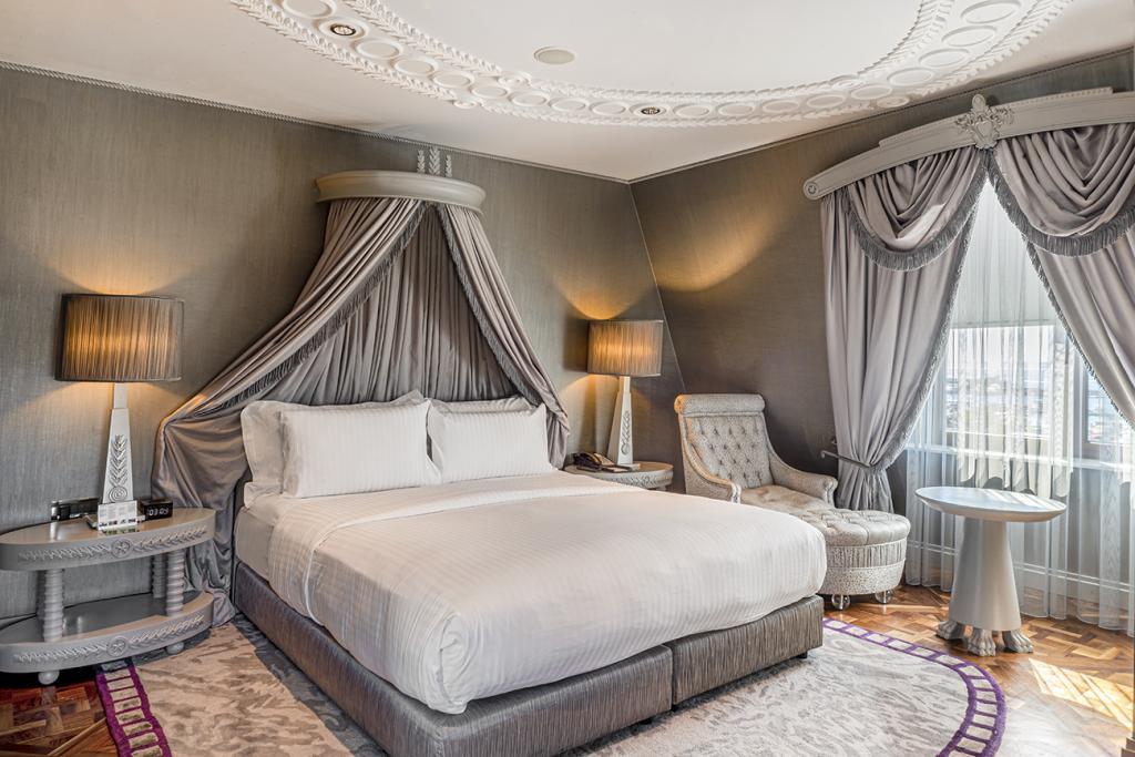 Wyndham Grand Istanbul Kalamış Marina Hotel — 3