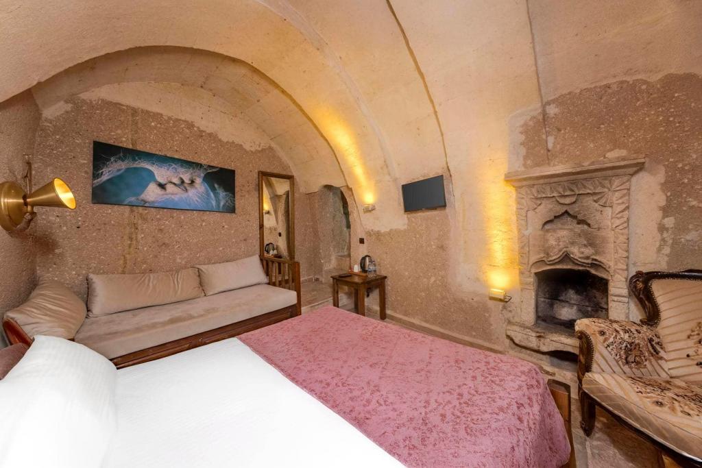 Zula Cave House — 9