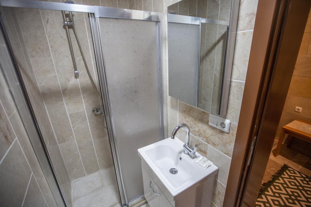 Capiedra Hotel — 4