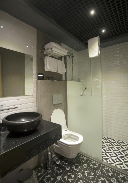 Kadıköy Red Stone Butik Otel — 2