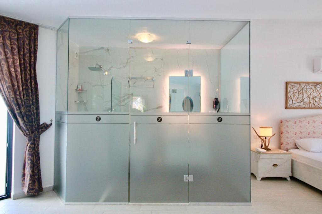Z Exclusive Hotel and Villa — 8