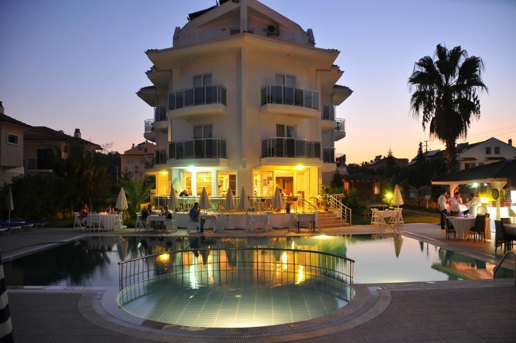 Nevada Hotel & Spa — 5