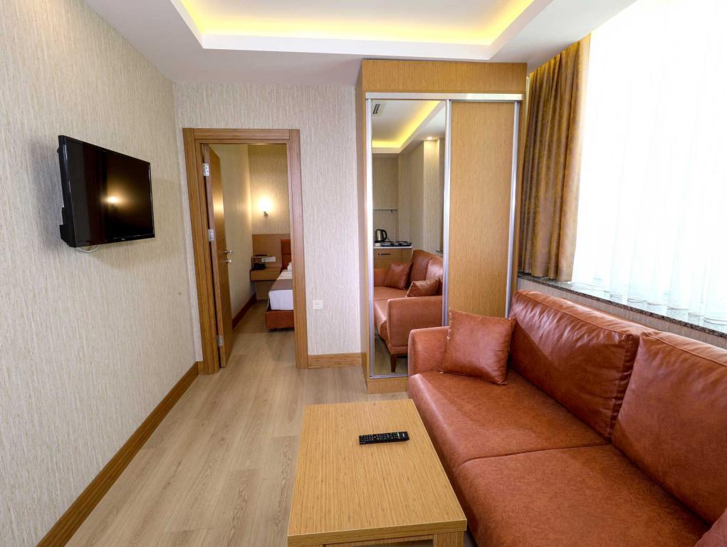 Grand Elmira Suites — 6