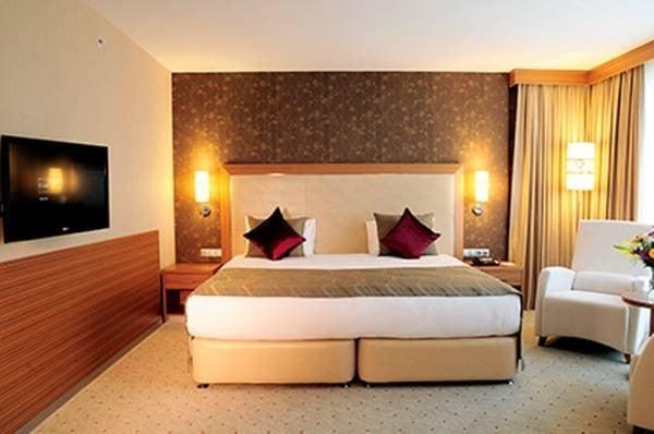 Demora Hotel — 10