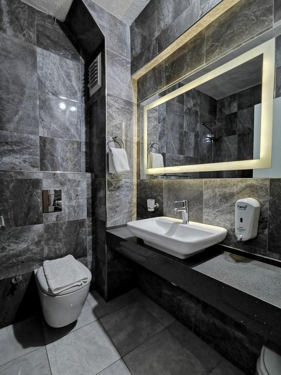 Star Hotel — 6