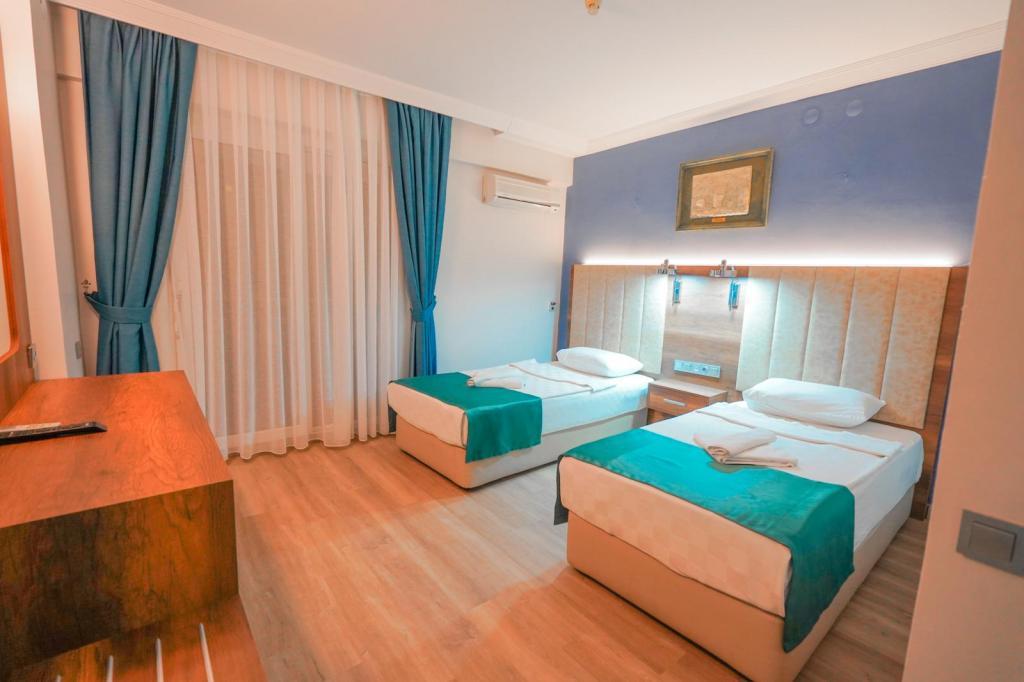 Amore Hotel — 10