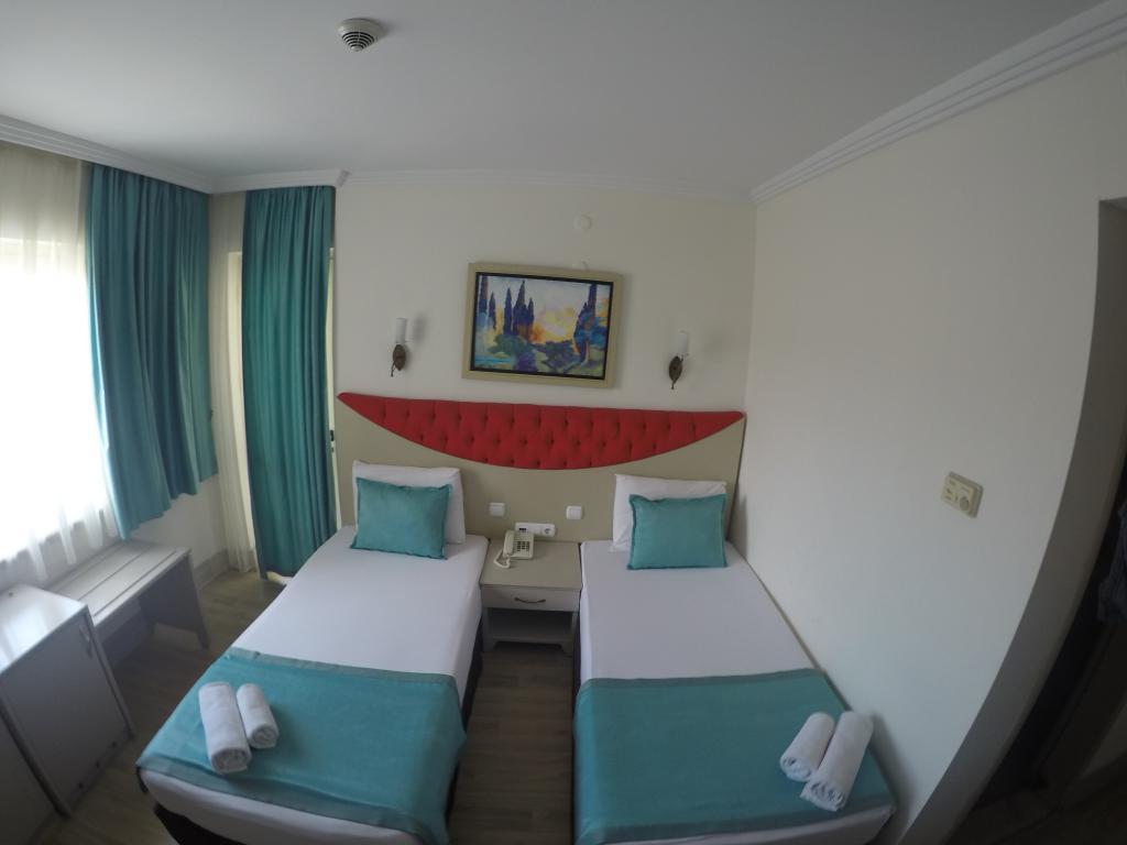 Almena Hotel — 7